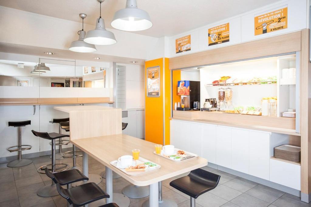 Hotelf1 Colmar Parc Des Expositions Екстериор снимка